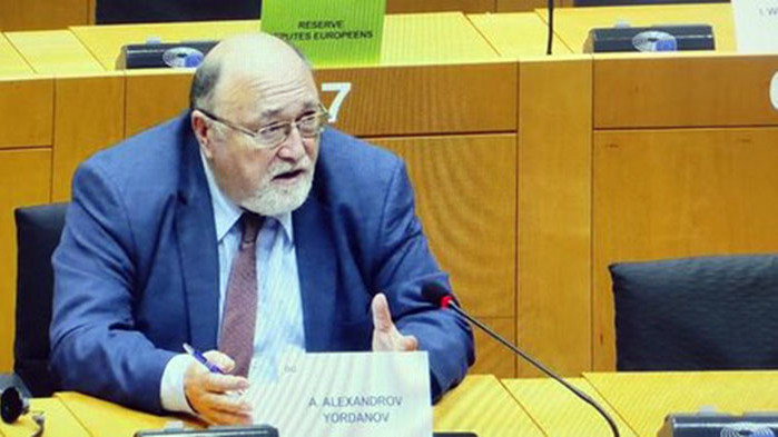 Вече има съгласуван текст на Резолюцията за приемането на България