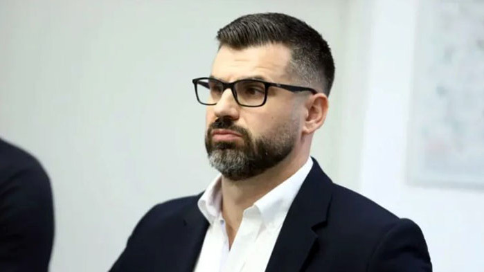 Трябва да спрем да теглим дълг, държавата да се прибере,