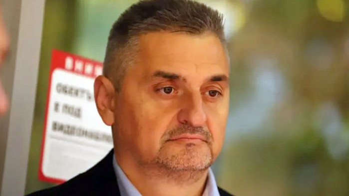 Кирил Добрев към Нинова: „Държавникът“ Нинова нарушава закона и отказва да изпълни съдебно решение