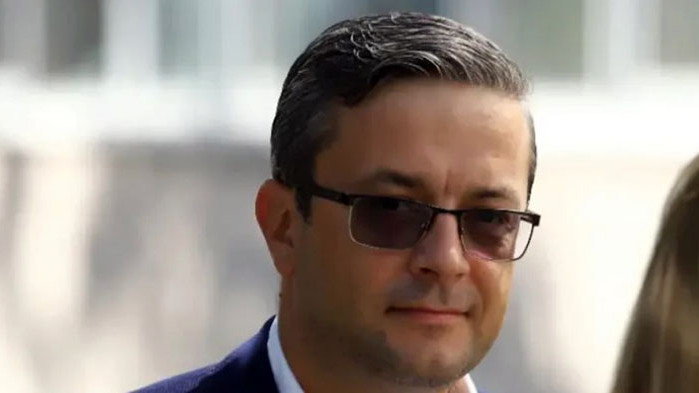 Очевидно имаше бъгове сега. Дали е от кода, …, алармира