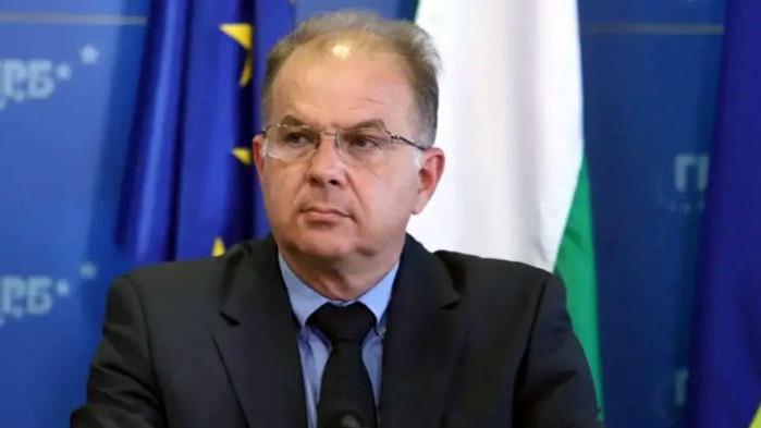 В момента парламентът е по-важен от Министерски съвет, подчерта Радомир