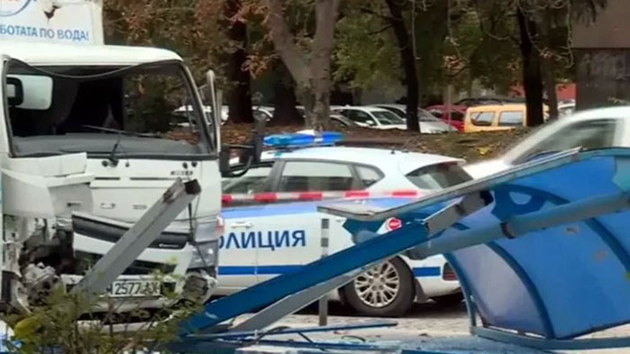 Първоначалните тестове за алкохол и наркотици на шофьора на камиона са отрицателни (СНИМКИ)