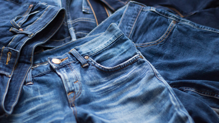 Чифт дънки Levi`s от 1880 г. бяха продадени на търг