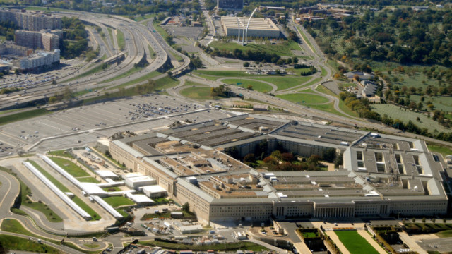 Пентагонът потвърди че е влязъл в контакт с Илон Мъск във връзка