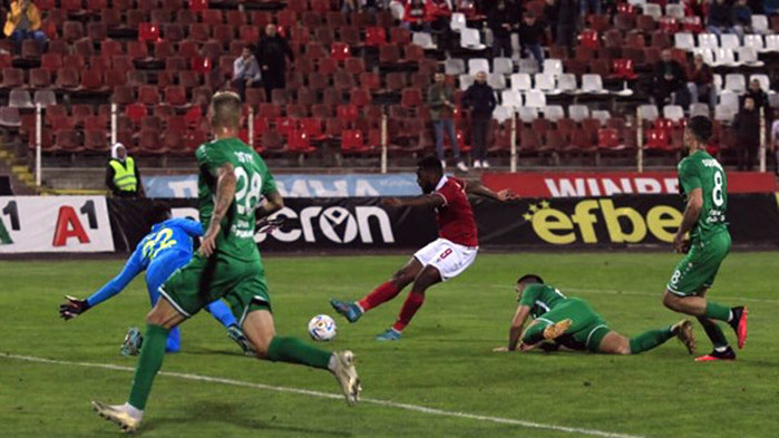 ЦСКА разгроми Хебър с 4:0 в София, като записа една