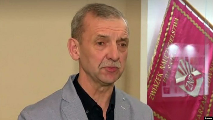 Съюзът на полските учители /СПУ/ проведе днес протестна акция пред