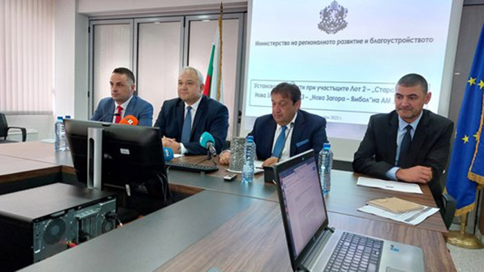 Информацията, че заместник-регионалният министър Захари Христов е искал подкуп миналата