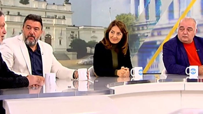 Мисля, че няма логика в начина, по който се или