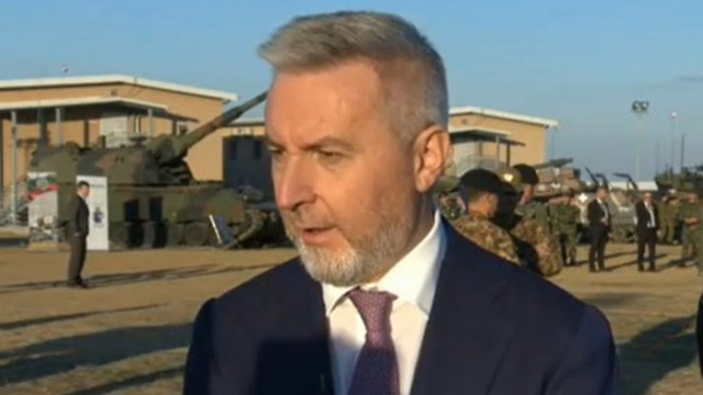 Италианският министър на отбраната: Ангажиментът ни в България е много важен