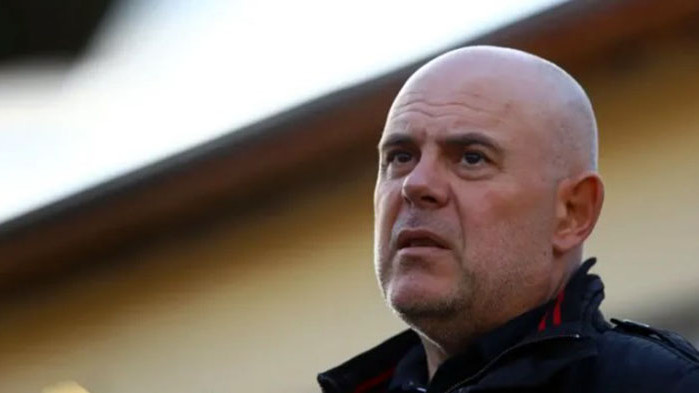 Новите 240 народни представители се заклеват, поставено е началото на