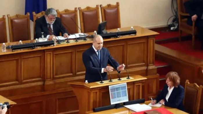 Днешното бащинско“ изказване на Президента Румен Радев в 48НС е