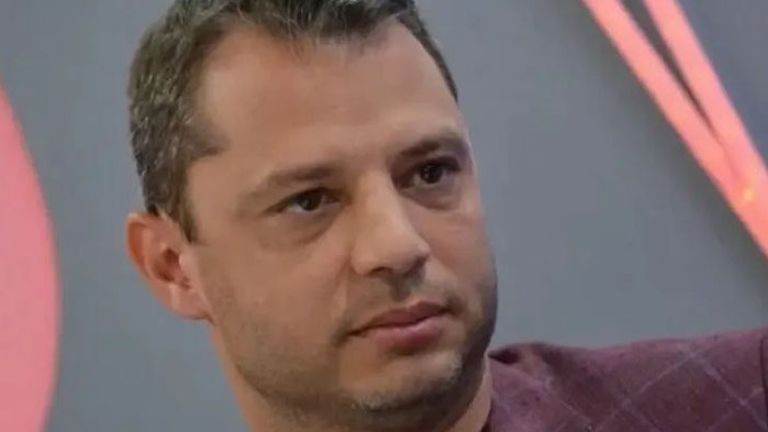 От Фейсбук профила на Делян Добрев В парламента днес е