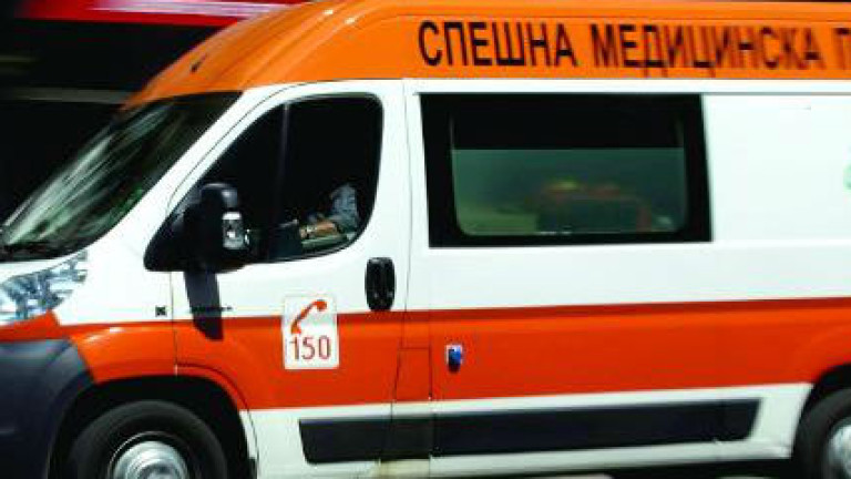 27-годишен шофьор е в кома след катастрофа в Шумен, съобщава Нова