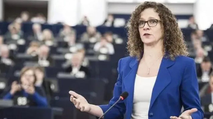 Нидерландският парламент прие резолюция, която постановява страната да не гласува