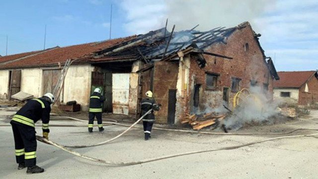 Сигнал за пожар в склад на Пазарджишко шосе в Пловдив