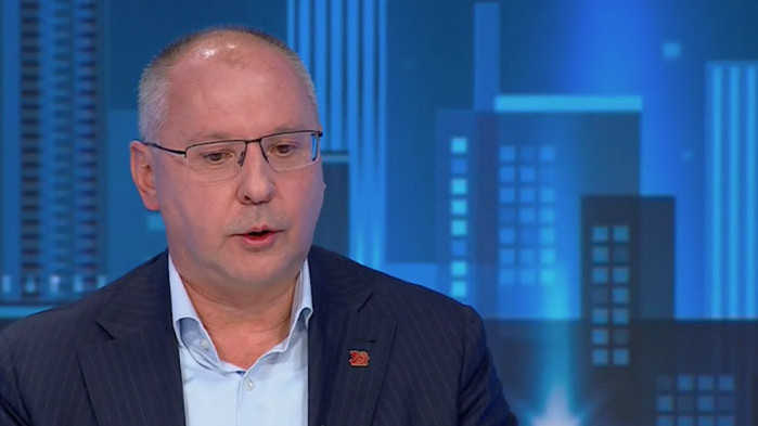 Хората очакват от партиите да загърбят егото и да са