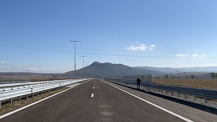 Пускаме АМ Европа за движение около Нова година, но без