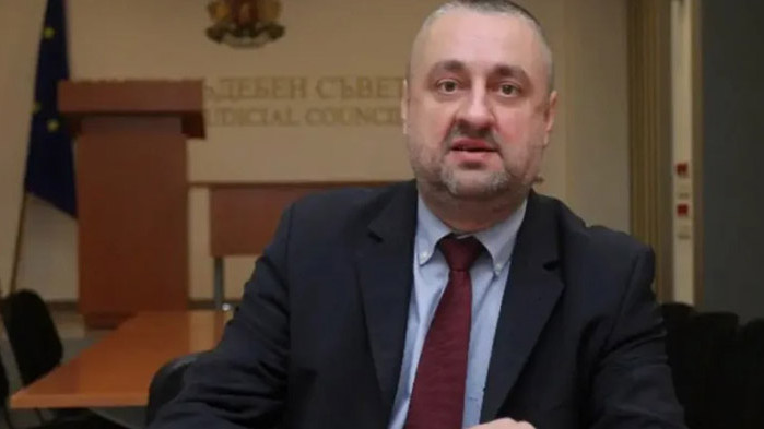 Антикорупционният закон, който беше внесен от предишните управляващи в Народното