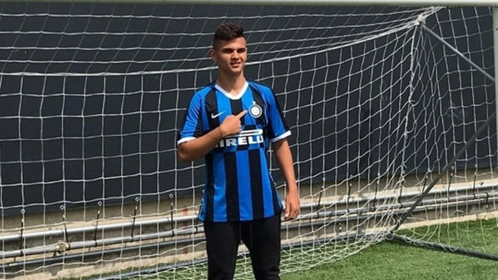 18-годишният полузащитник Никола Илиев, който миналия месец записа дебют за