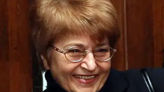 Целта е всеки да си пробута законите. За БСП и