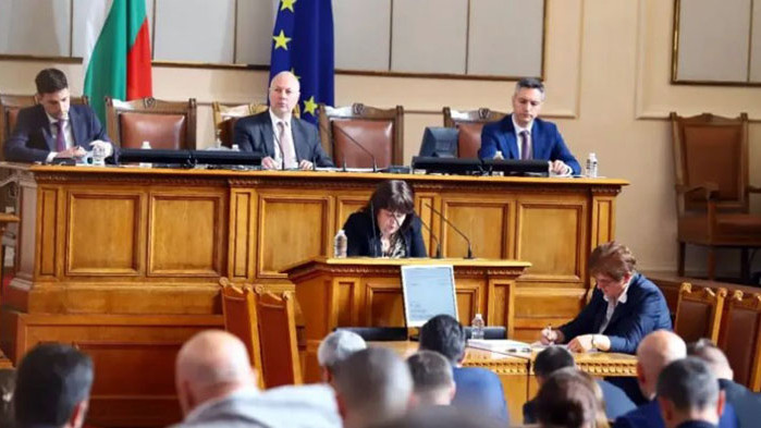 Министерство на финансите е спряло имитирането на нов дълг в