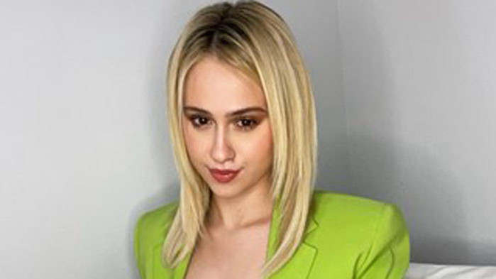 С пост в своя фейсбук профил актрисата Мария Бакалова обяви,