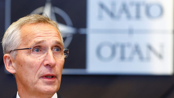 Генералният секретар на НАТО Йенс Столтенберг коментира, че НАТО е в готовност да