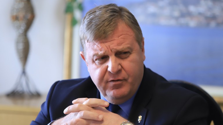 Каракачанов отправи остри критики към евроатлантическите партии в парламента