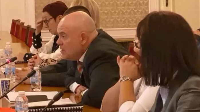 Възприемам тези разговори като начало на диалог за решаването на