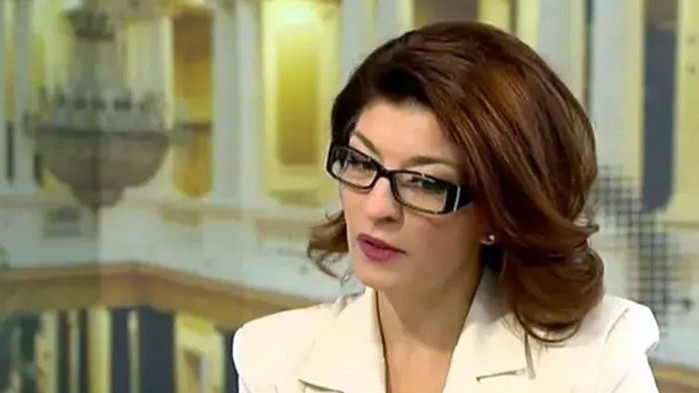 Десислава Атанасова категорична: Няма да съм кандидат-премиер, това не стои на дневен ред