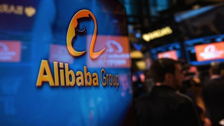 Акциите на китайските гиганти Baidu и Alibaba поевтиняват: причината