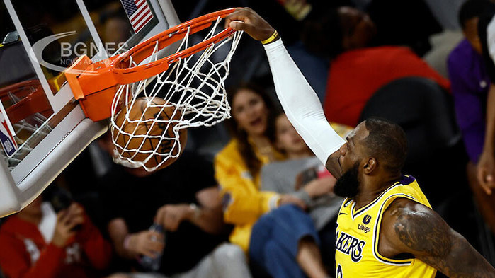 Отборът на Ел Ей Лейкърс записа първи успех от началото