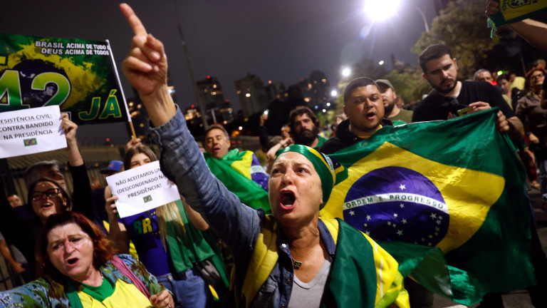 Поддръжници на Болсонаро блокираха пътища в Бразилия
