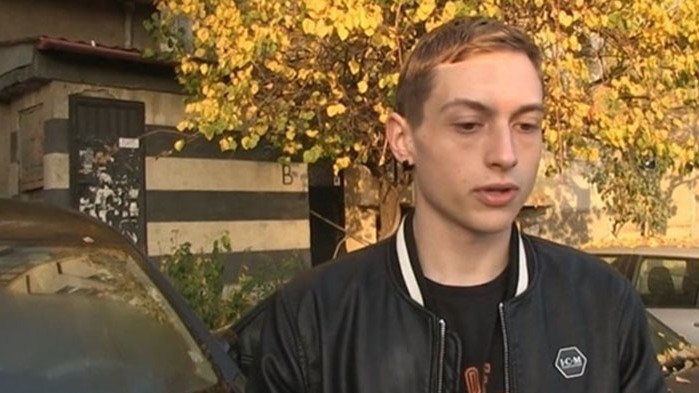 Той е сринат, съжалява за случката. Каквото трябва по закон,