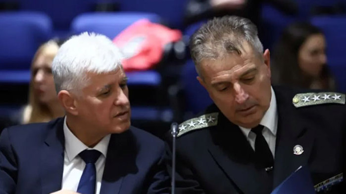 Министър Стоянов: Тежко въоръжение няма как да дадем на Украйна в момента