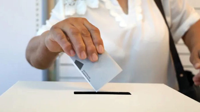 48.6% от българите биха предпочели да гласуват само с машини.