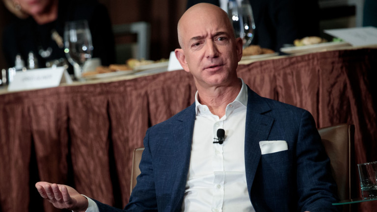 Когато си един от най-богатите хора на планетата се предполага,