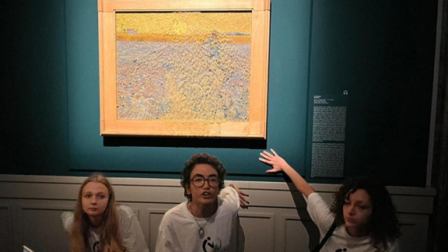 Климатични "активисти" отново поругаха картина на Ван Гог, този път в Рим