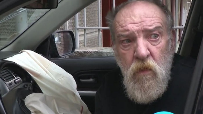 Пиян 69-годишен шофьор с 1,8 промила, без книжка и с