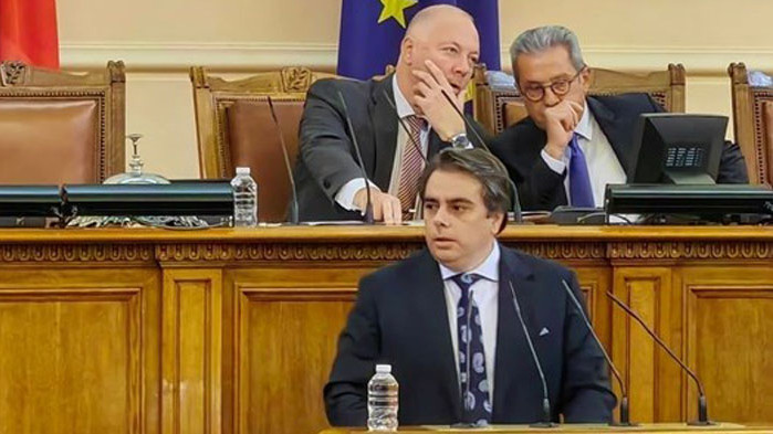 ПП нямали дистанционно за депутати - кога да гласуват за