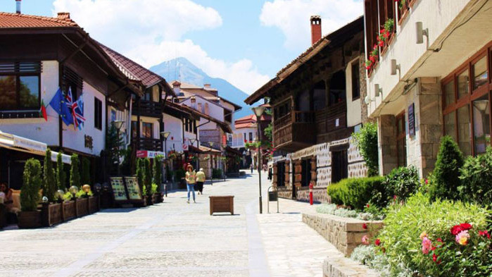 Младеж в безпомощно състояние е бил открит в Банско, съобщиха