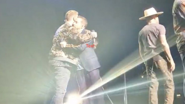 Звездата от Backstreet Boys Ник Картър се разплака по време