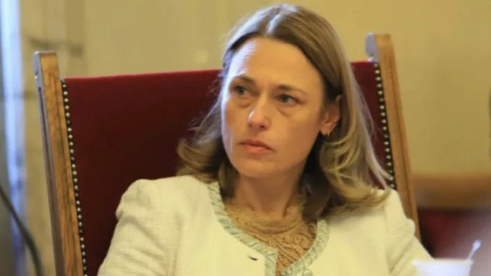 Бившият председател на Народното събрание Ива Митева обяви, че се