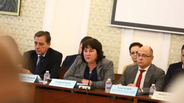 Бюджетната комисия в парламента одобри удължаването на държавния бюджет както