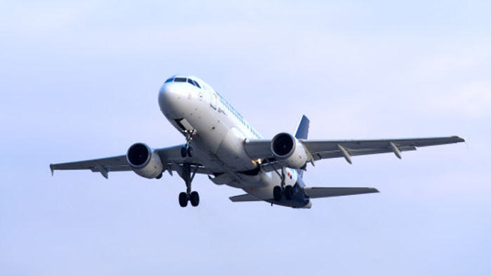След предупреждение на ЦРУ: Изтребители приземиха пътнически самолет в Атина