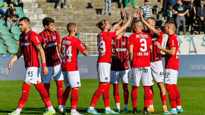 Локомотив София посреща Берое в мач от 18-ия кръг на
