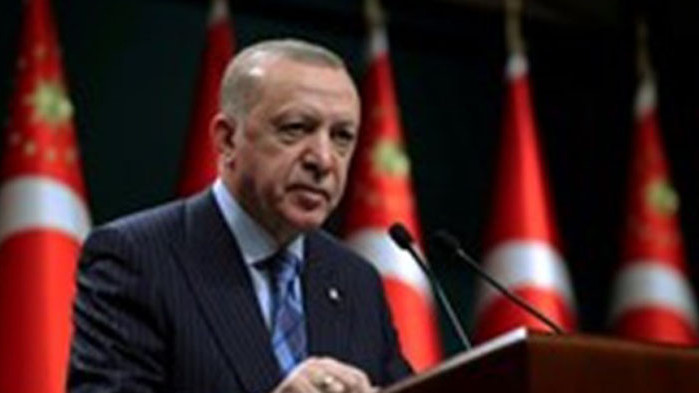 Поне 6-ма души са загинали, а 53-ма са ранени при