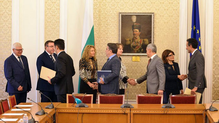 Инфлация, нов дълг и ръст на икономиката определят равнището на доходите за