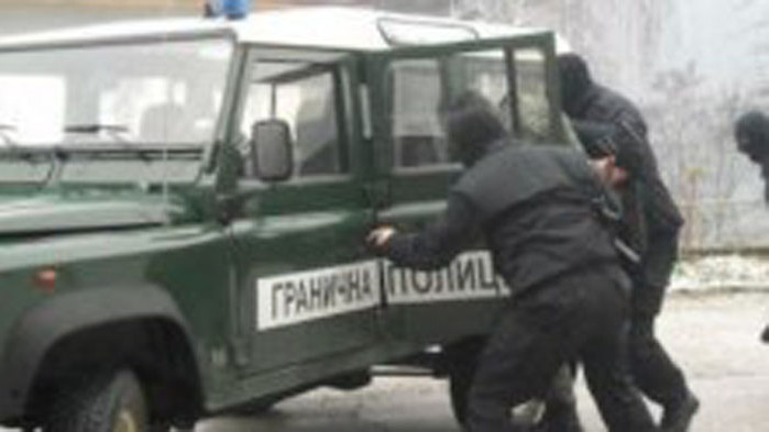 Задържаният с подкуп граничар бил приет по спешност в болница, делото му се отложи