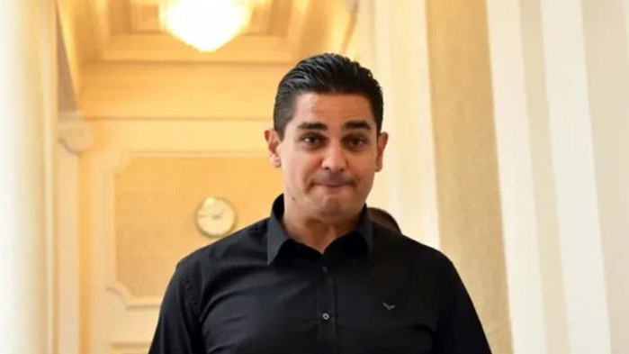 Прехвърлил парите по друго перо Парите, които ГЕРБ бяха оставили